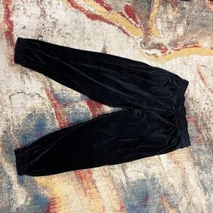 Forever 21 women's velvet sweatpants